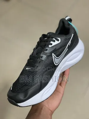 Nike Black/White Cushioned Running Shoes