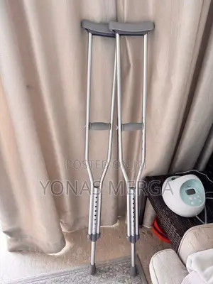 Bilateral Crutches黏惨underarm Crutches全腐adjust Crutches in Height