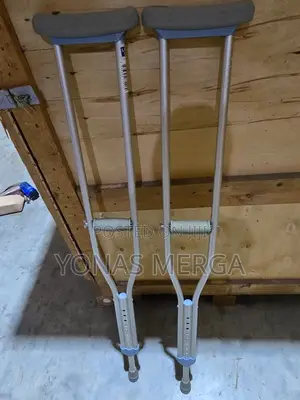 Axillary Crutches巨underarm Crutches Large, a Praiseworthy Mobility Aid