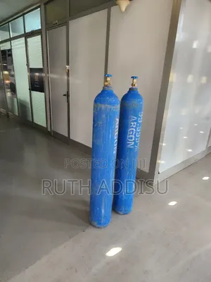Brand New Concentrator Oxygen孓我oxygen Tank in Addis Ababa Ethiopia New