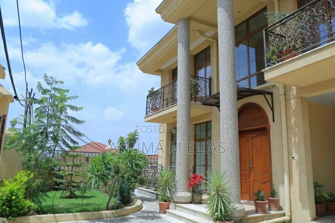 7bdrm Villa in Yeka for sale