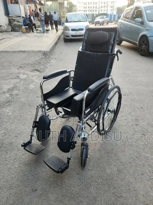 Basic Foldable Wheelchair較之wheelchair使用wheelchair夯實wheelchair Commode