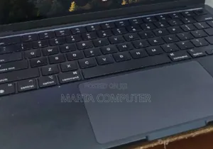 New Laptop Apple MacBook Air 2022 M2 8GB Apple M2 SSD 256GB