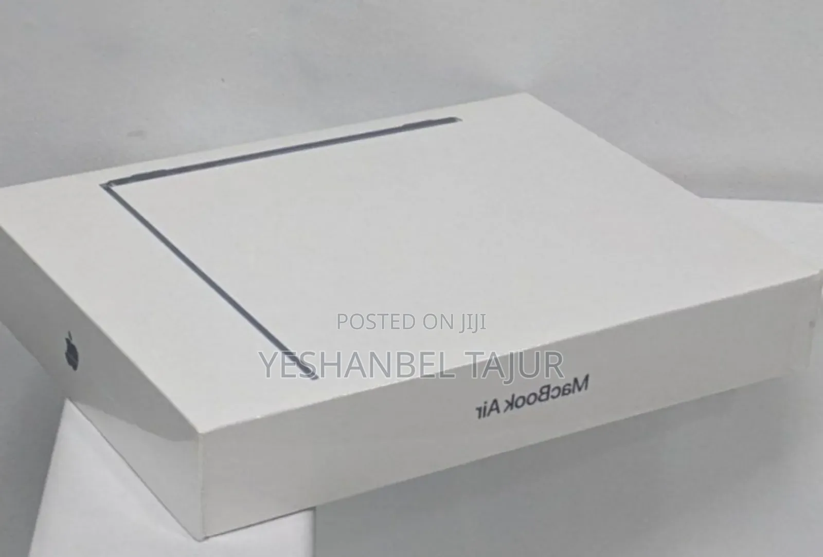 New Laptop Apple MacBook Air 2022 M2 8GB Apple M2 SSD 512GB