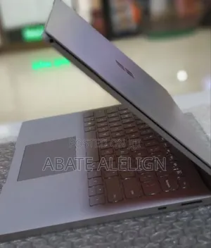 New Laptop Microsoft Surface Book 3 16GB Intel Core I7 SSD 256GB