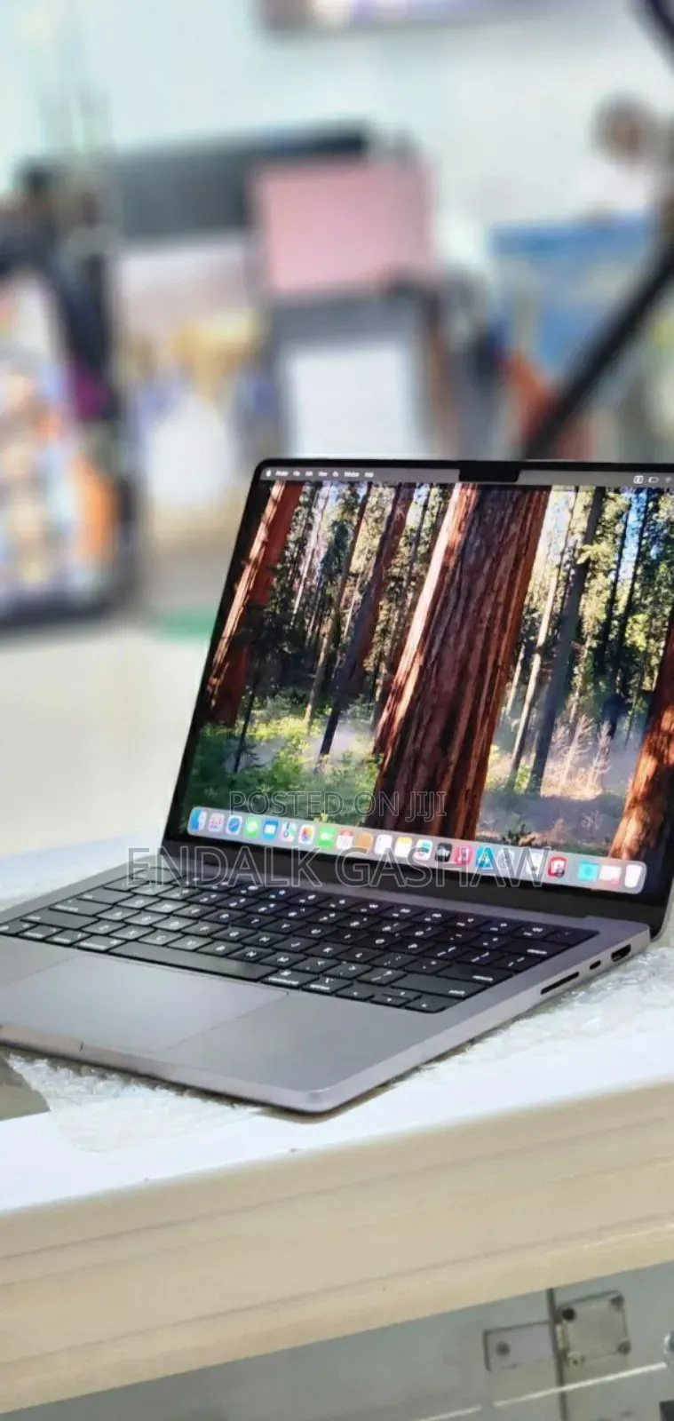 New Laptop Apple MacBook Pro 16GB Apple M1 Pro SSD 512GB