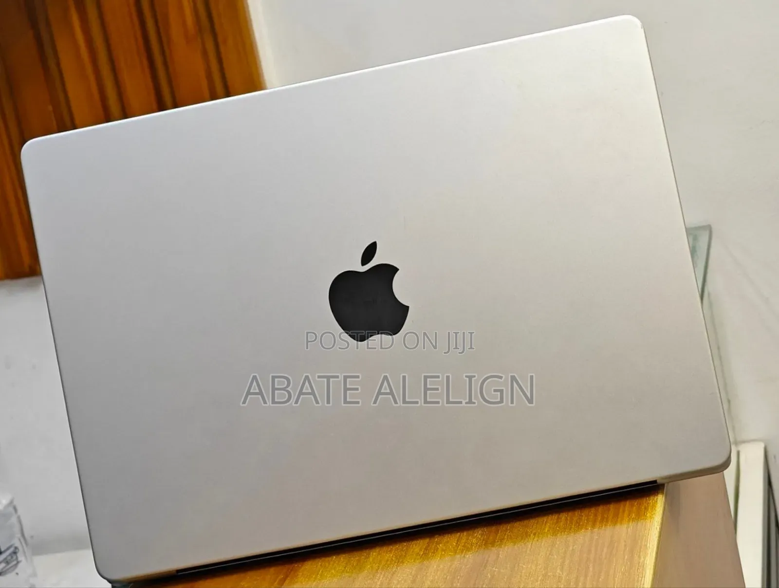 New Laptop Apple MacBook Air 2022 M2 32GB Intel Core I5 SSD 1T