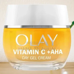 Olay Vitamin C + Aha Hydra Glow Day Cream (50ml)