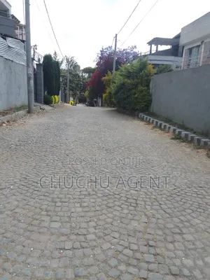 Bole Totot Hotel Area or Nexus Hotel ገርጂ ቶቶት ሆቴል አካባቢ 275 ካሬ ቦታ ሽያጭ