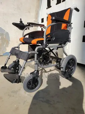 Electric Wheelchair/Driving 20–25 Km( Battery Capacity)Max Speed:6km/H