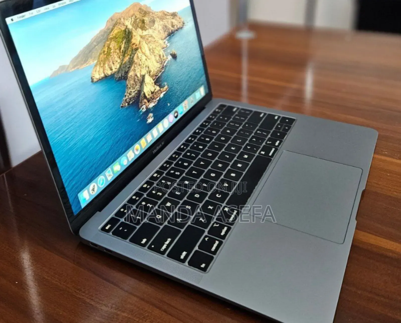 New Laptop Apple MacBook Air 2019 8GB Intel Core I5 SSD 128GB
