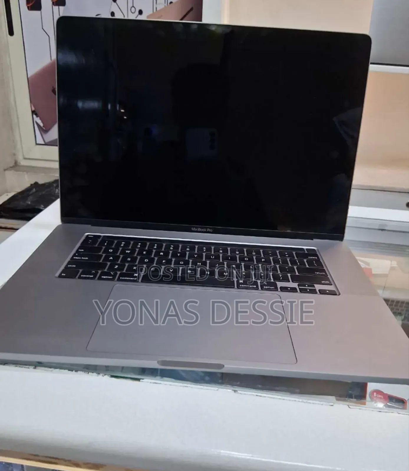 New Laptop Apple MacBook Pro 2019 32GB Intel Core I7 SSD 1T