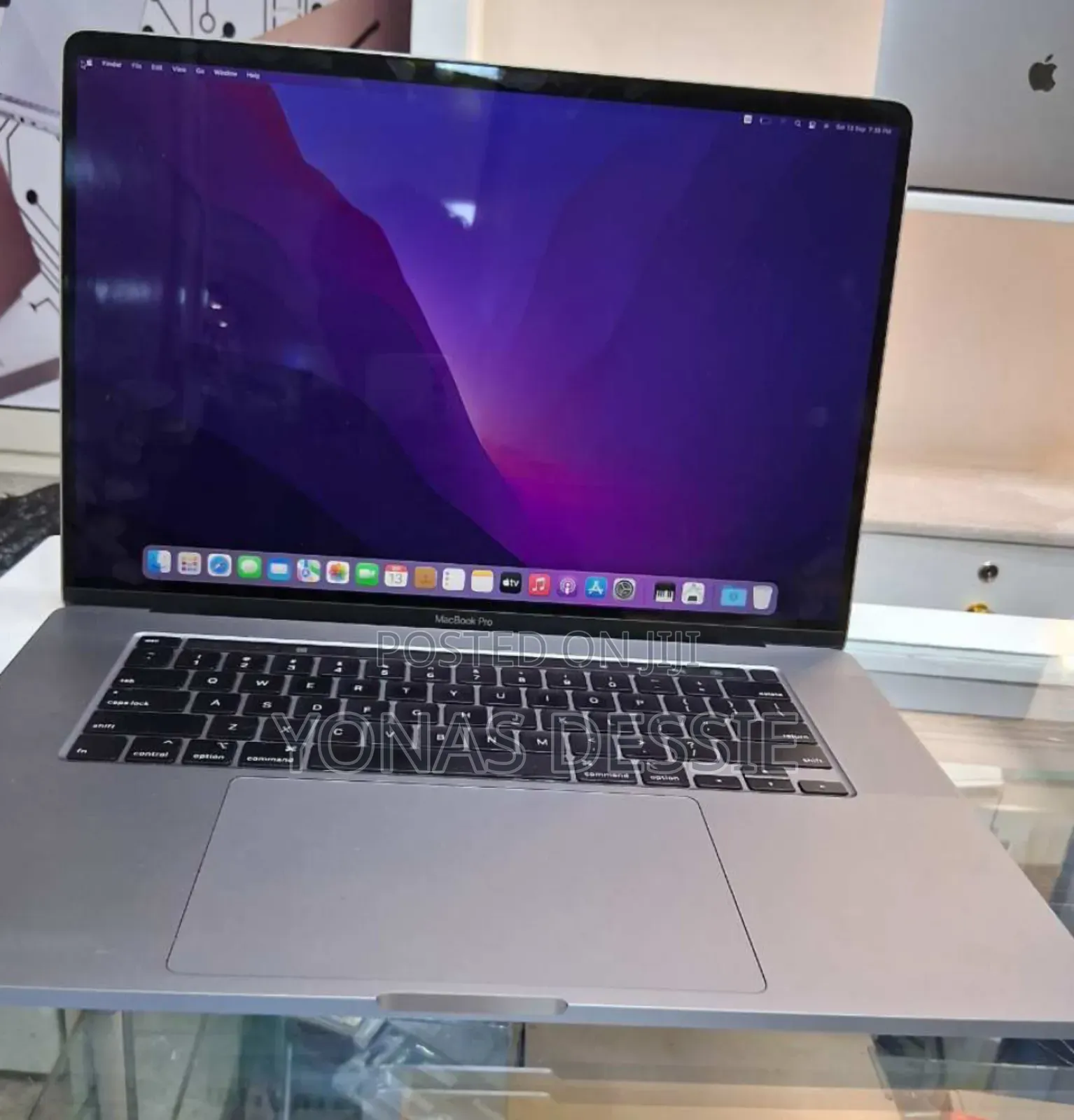 New Laptop Apple MacBook Pro 2019 32GB Intel Core I7 SSD 1T