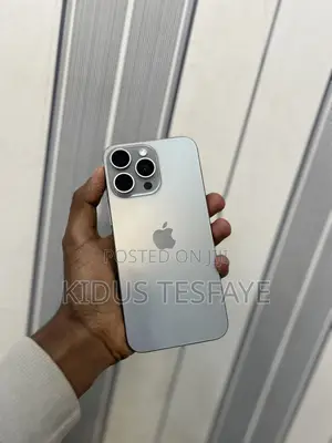 Apple iPhone 15 Pro Max 256 GB Silver