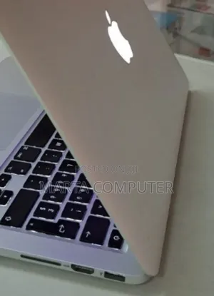 New Laptop Apple MacBook Pro 8GB Intel Core I5 SSD 256GB