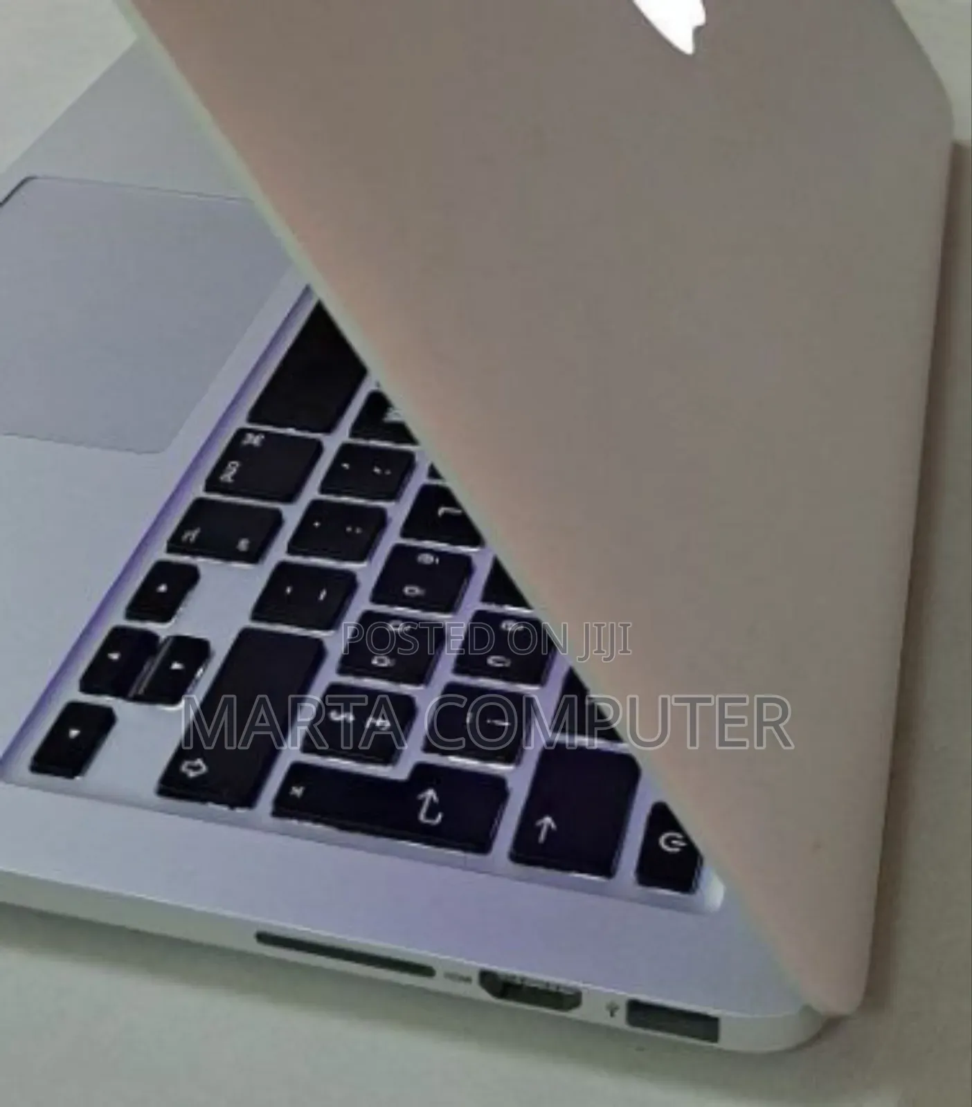 New Laptop Apple MacBook Pro 8GB Intel Core I5 SSD 256GB