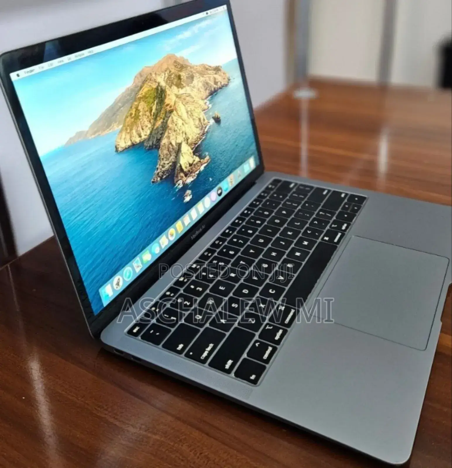 New Laptop Apple MacBook Air 2019 8GB Intel Core I5 SSD 128GB