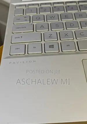 New Laptop HP Pavilion 15 8GB Intel Core I5 SSD 256GB