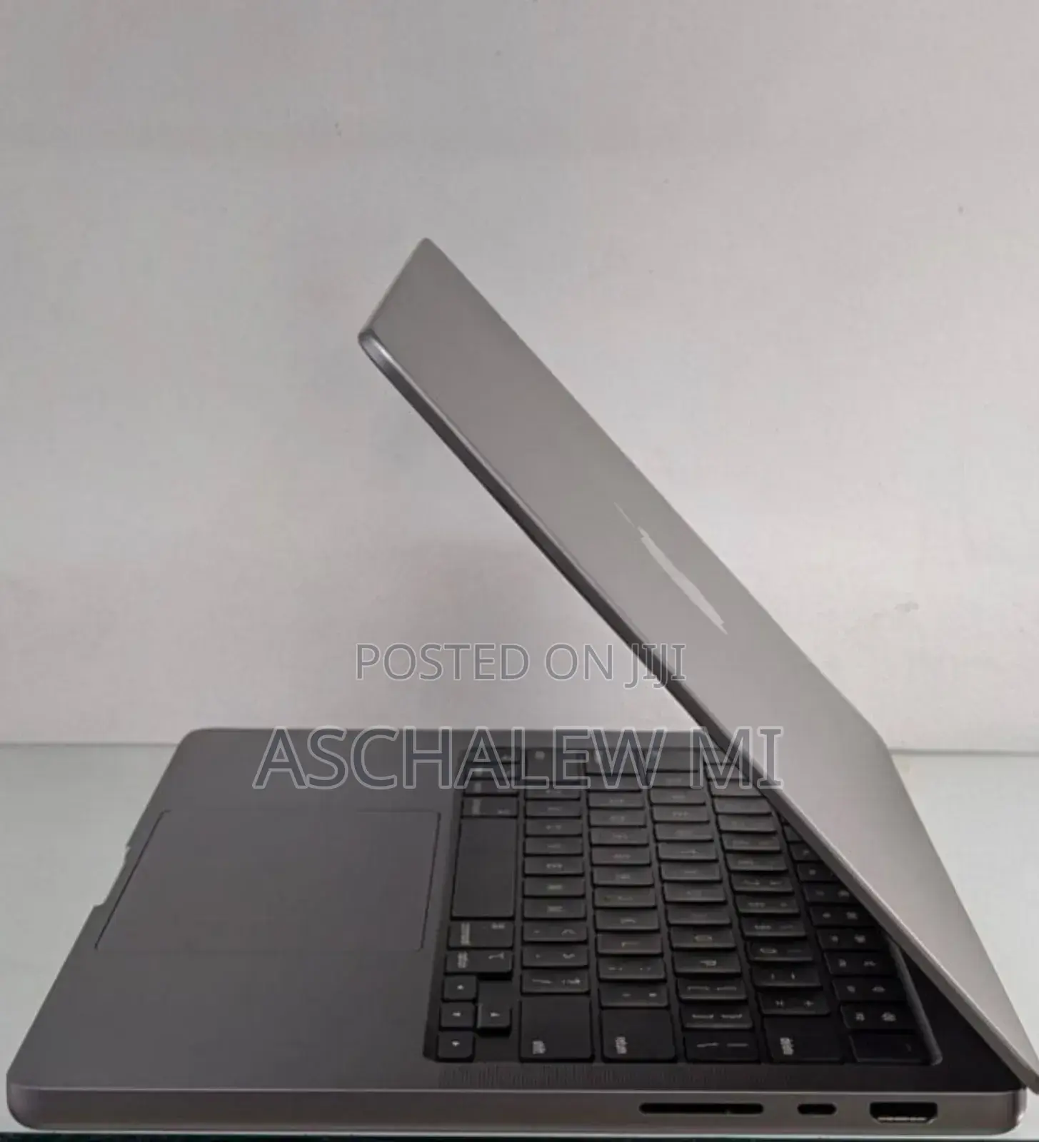 New Laptop Apple MacBook Pro 2021 M1 8GB Apple M1 SSD 512GB