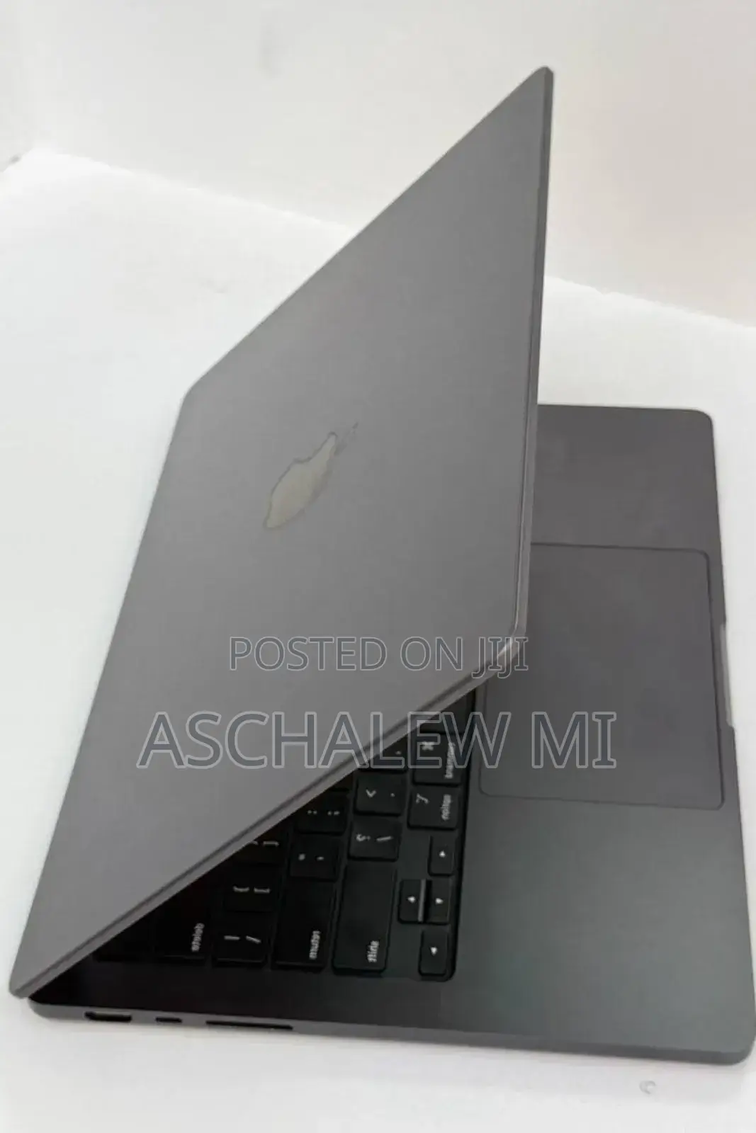 New Laptop Apple MacBook Pro 2024 M4 16GB Apple M4 Pro SSD 512GB