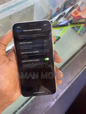 Apple iPhone XR 64 GB White