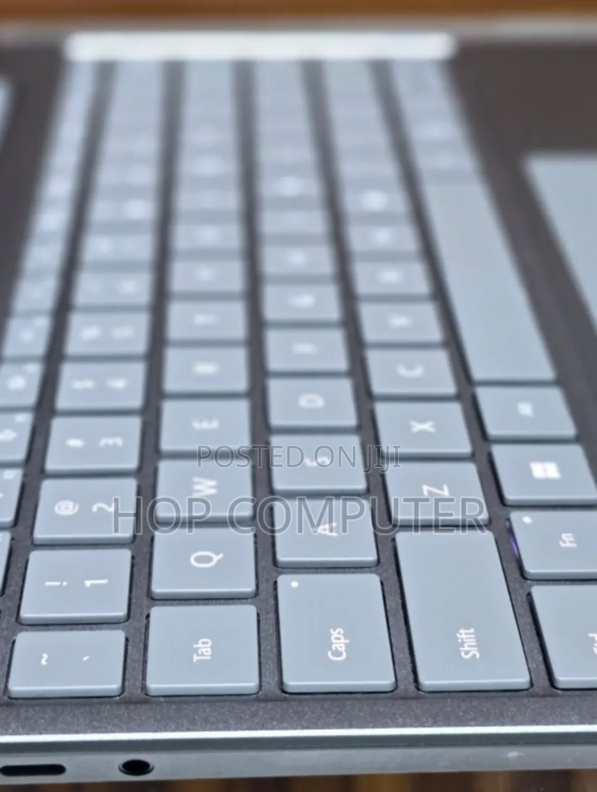 New Laptop Microsoft Surface 8GB Intel Core I5 SSD 256GB