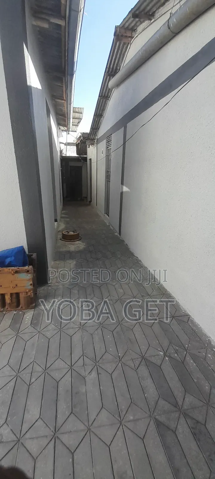 Furnished 5bdrm House in Akaky Kaliti for sale
