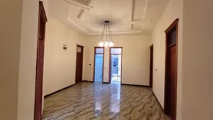 አስቸካይ የሚሸጥ የንግድ ህንፃ