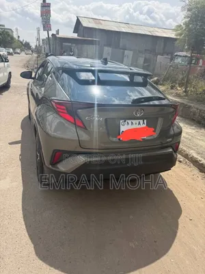 Toyota C-HR 2022 Gray