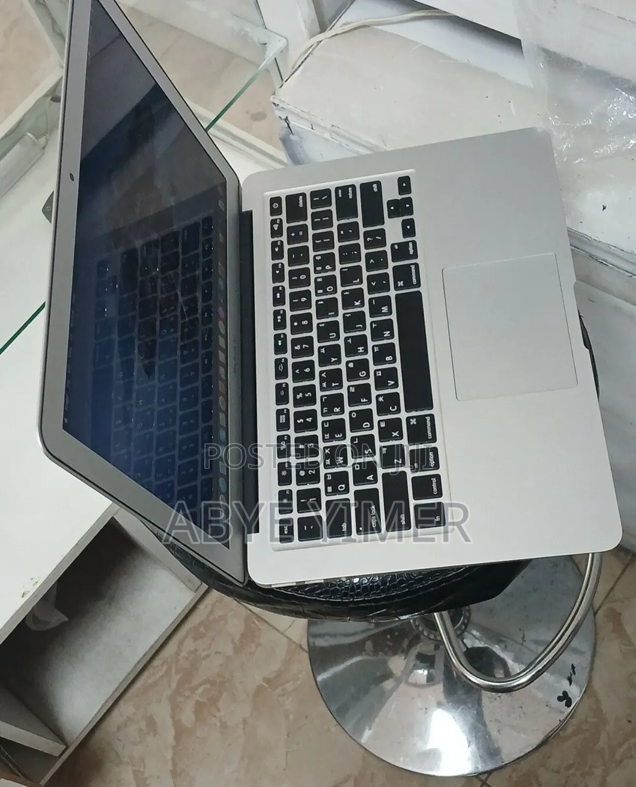 New Laptop Apple MacBook Air 2014 4GB Intel Core I5 SSD 256GB