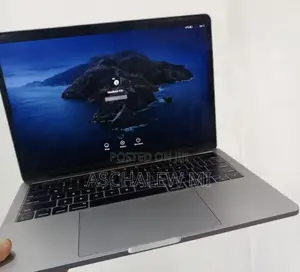 New Laptop Apple MacBook Pro 2017 8GB Intel Core I5 SSD 128GB
