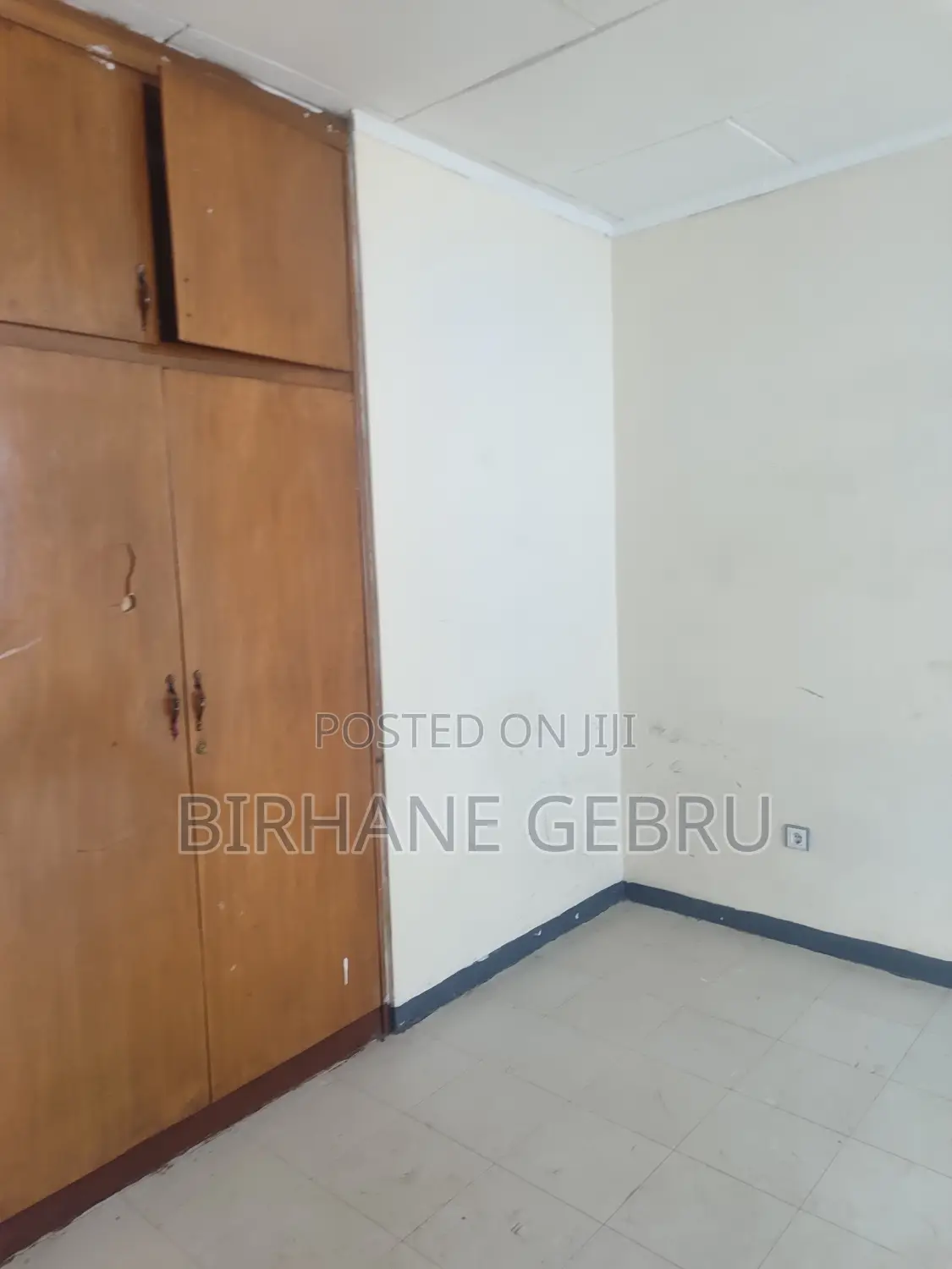 5bdrm House in G+1 House, Bole for rent