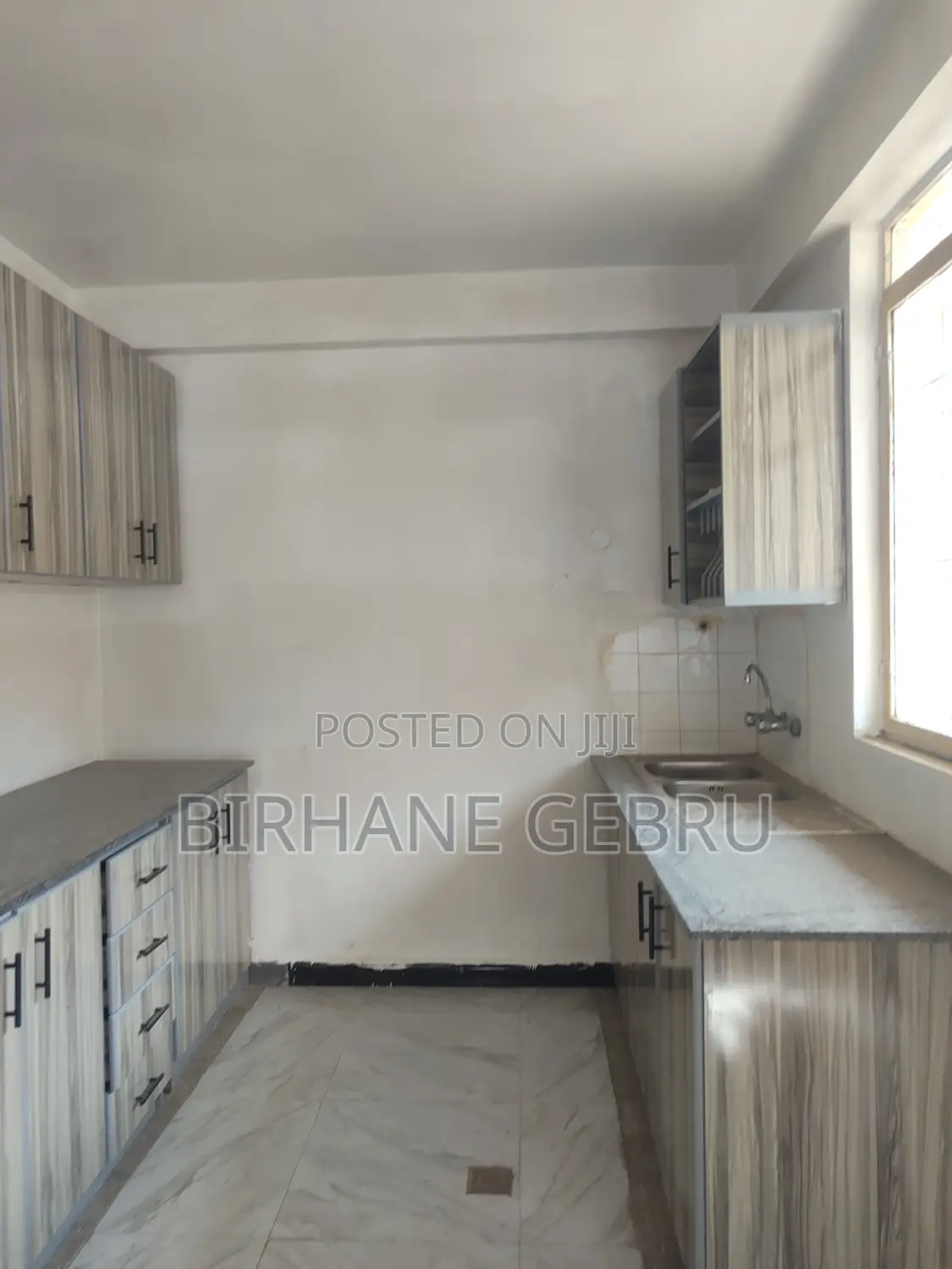 5bdrm House in G+1 House, Bole for rent