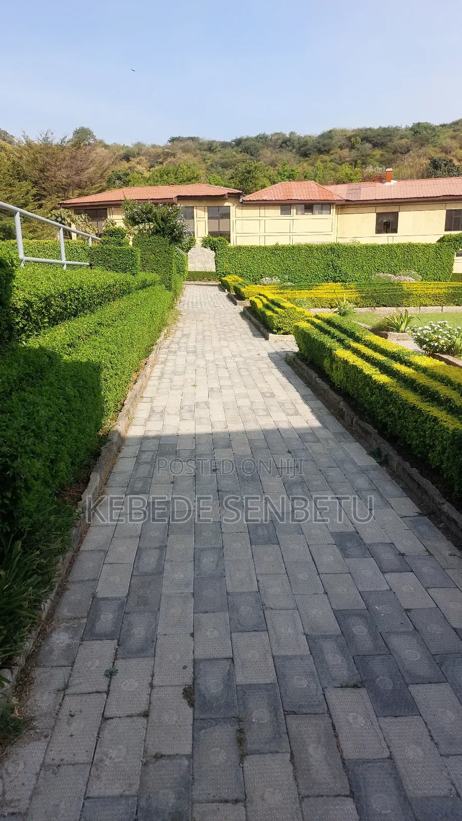 20bdrm Duplex in Oromia, East Shewa for sale