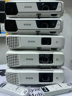 Brand New Epson Projector 
Has Remote