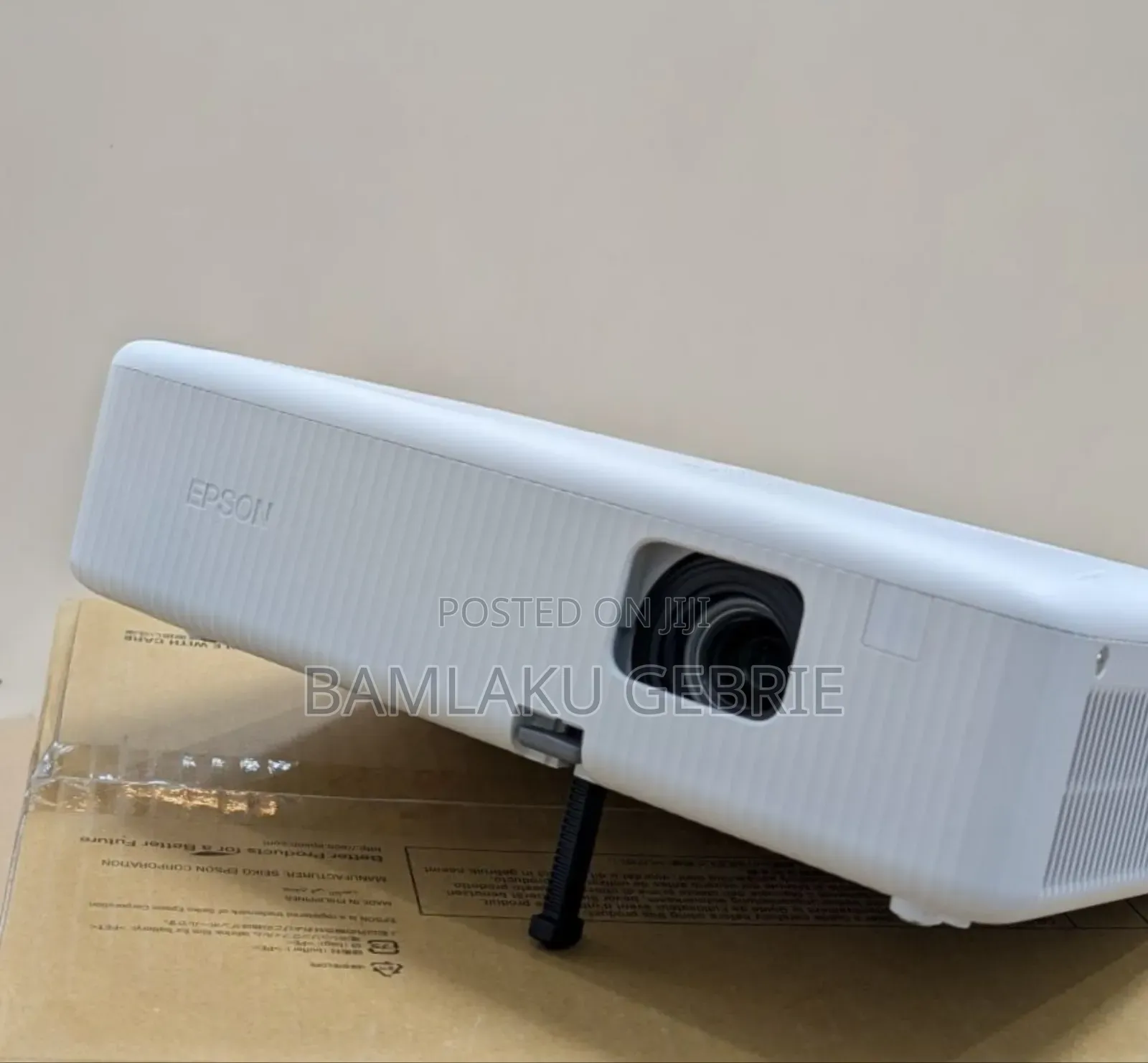 Brand New Epson Projector Co-W01