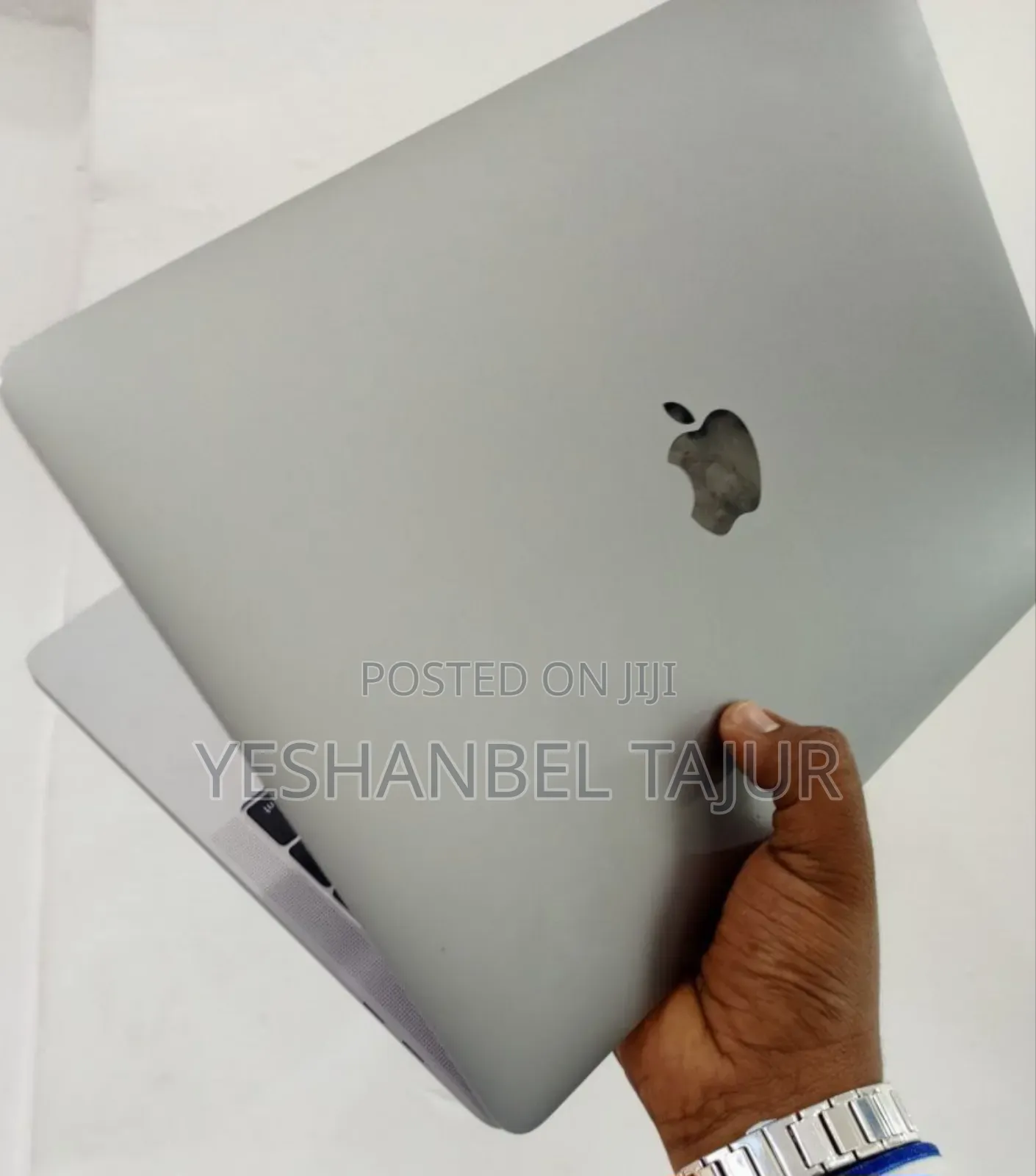 New Laptop Apple MacBook Pro 2017 8GB Intel Core I5 SSD 128GB