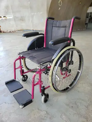 Medical Wheelchair巨兕foldable Wheelchair for Heavy Patients (Regular)
