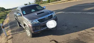 Toyota Hilux 2012 Black