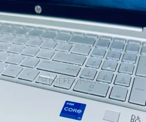 New Laptop Apple MacBook Pro 2019 8GB Intel Core I5 SSD 128GB