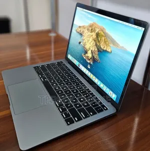 New Laptop Apple MacBook Pro 2019 8GB Intel Core I5 SSD 128GB