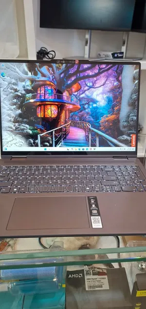 New Laptop Lenovo Yoga 7i 16GB Intel Core Ultra 7 SSD 1T