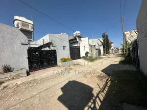 Furnished 2bdrm House in ሀያት, Bole for sale