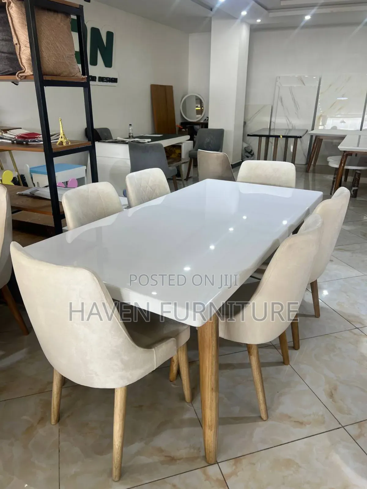 Queen Dining Tables