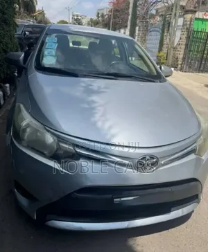 Toyota Yaris 2014 Silver