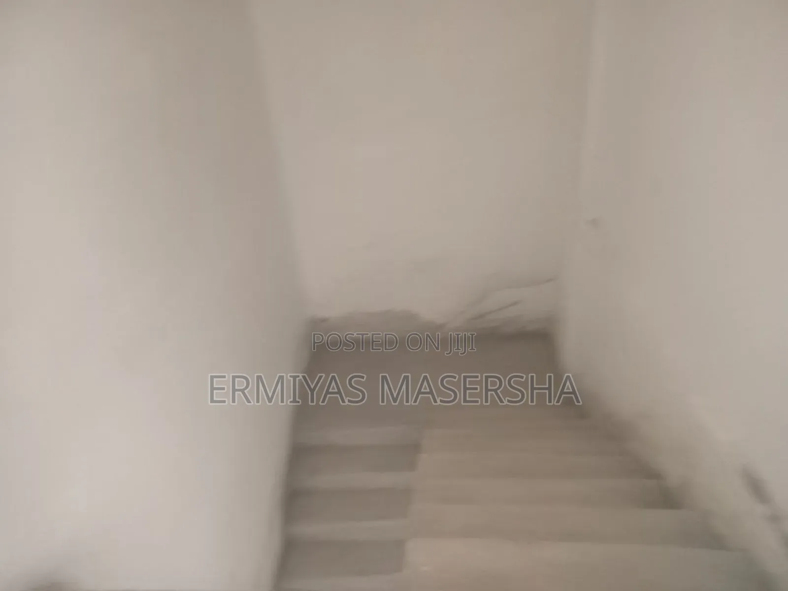 5bdrm House in Akaky Kaliti for sale