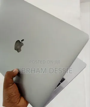 New Laptop Apple MacBook Pro 2017 8GB Intel Core i5 SSD 128GB