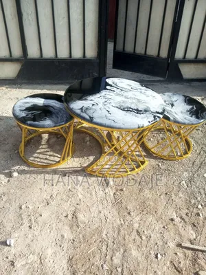 በኢንፖክሲ የተሰራ የመሀል ጠረንፄዛ