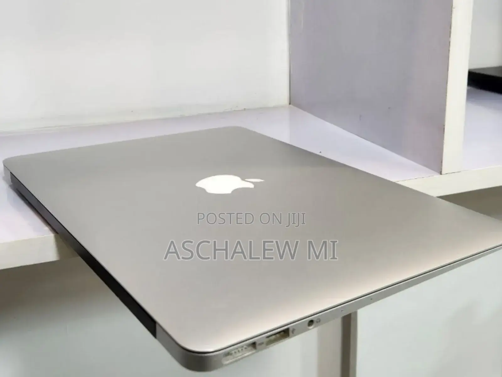 New Laptop Apple MacBook Air 2017 8GB Intel Core I5 SSD 256GB