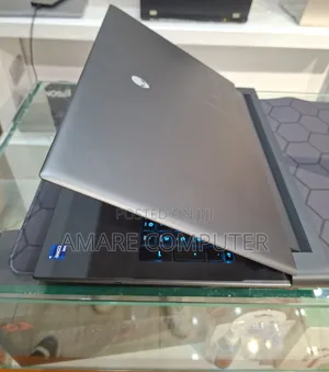 New Laptop Alienware M17x R2 32GB Intel Core I9 SSD 1T